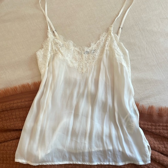 WHITE LINEN LACE CAMI - Picture 1 of 2
